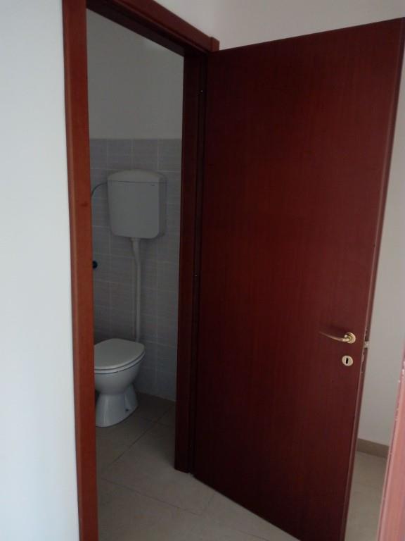 locale commerciale in affitto a Latina in zona Latina Scalo