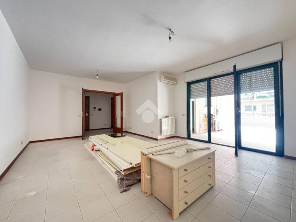 ufficio in affitto a Latina in zona Centro Città