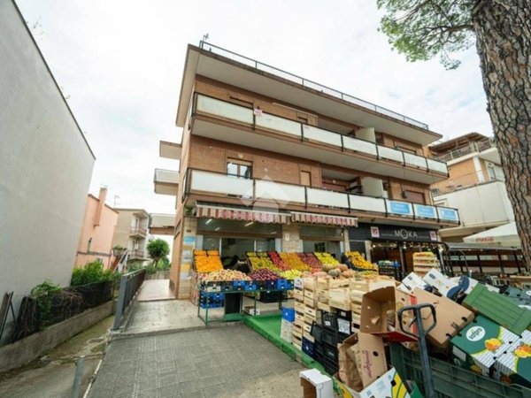 ufficio in affitto a Latina in zona Latina Scalo