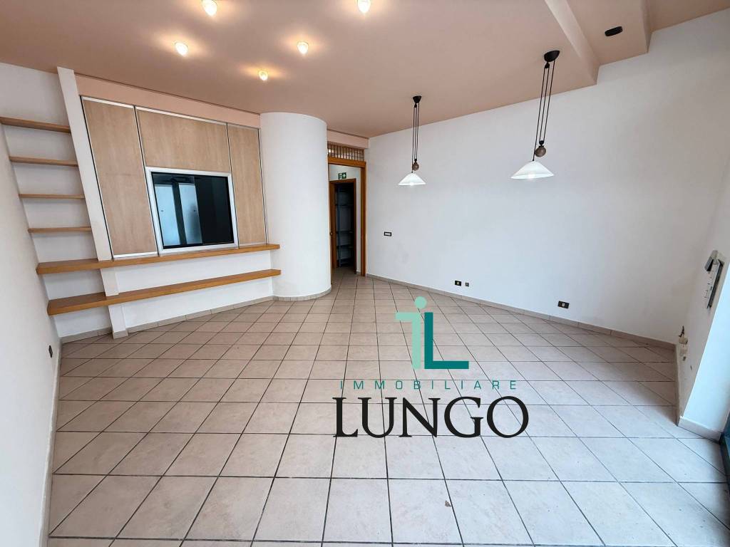 trivano in affitto a Latina in zona Centro Città