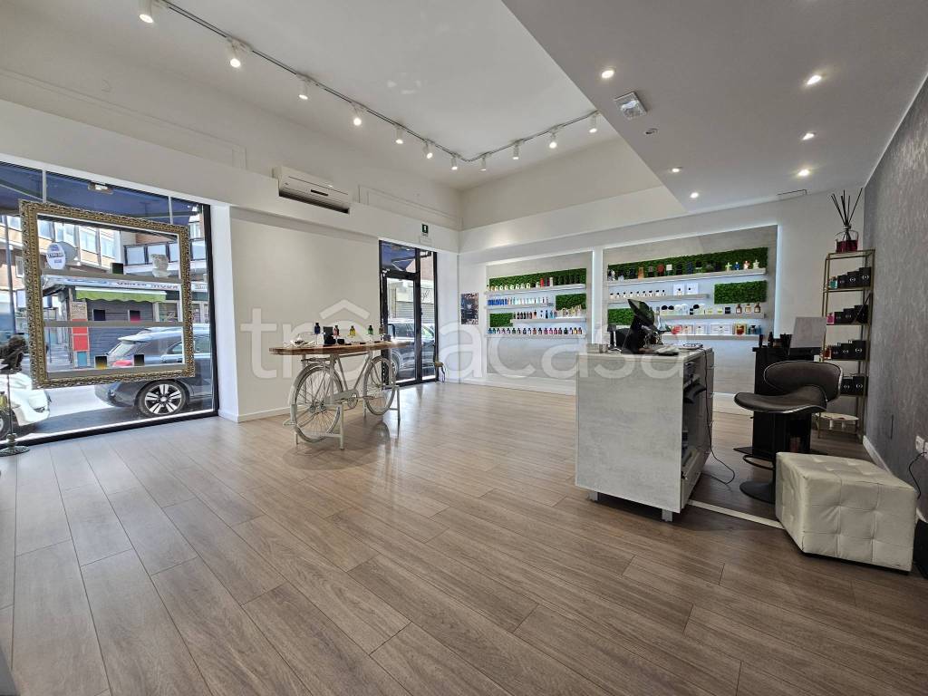 negozio in affitto a Latina in zona Centro Città