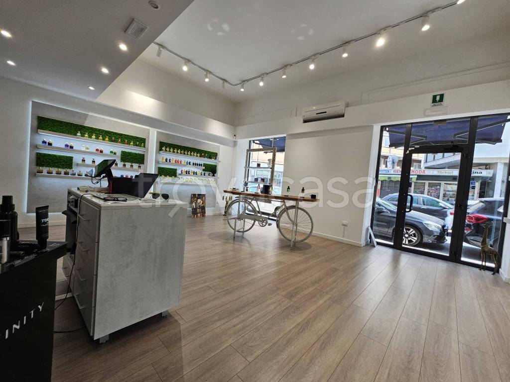 negozio in affitto a Latina in zona Centro Città