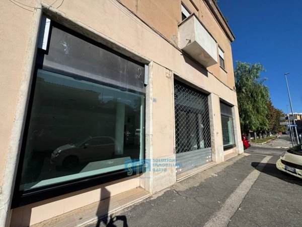 negozio in affitto a Latina in zona Centro Città