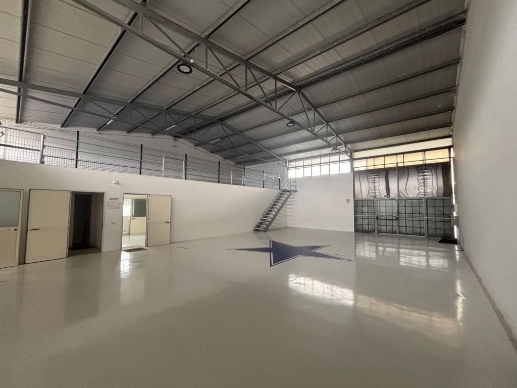 locale commerciale in affitto a Latina in zona Centro Città