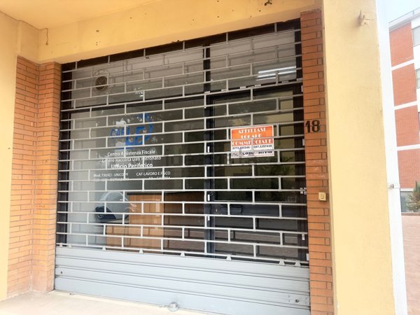 locale commerciale in affitto a Latina