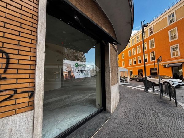 locale commerciale in affitto a Latina in zona Centro Città