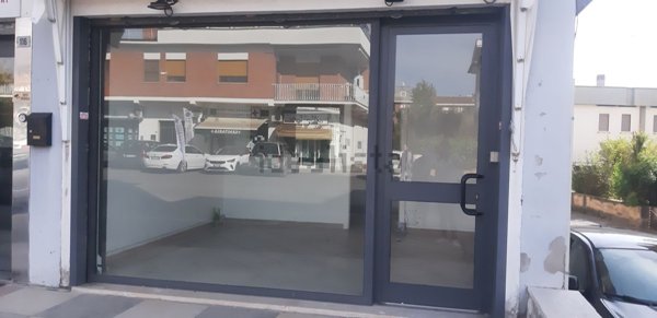 locale commerciale in affitto a Latina in zona Latina Scalo