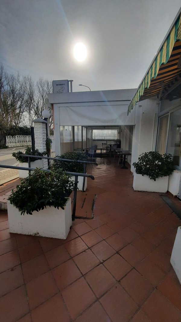 locale commerciale in affitto a Latina