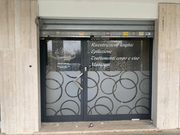 locale commerciale in affitto a Latina