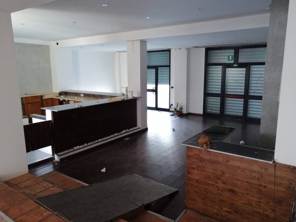 negozio in affitto a Latina in zona Centro Città