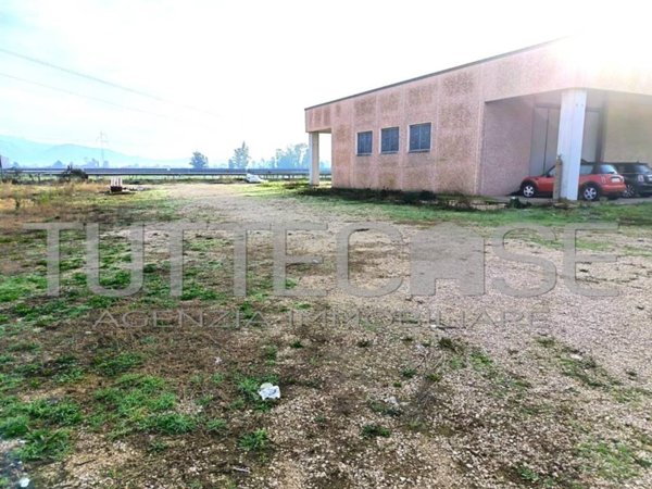 locale commerciale in affitto a Latina in zona Borgo Piave