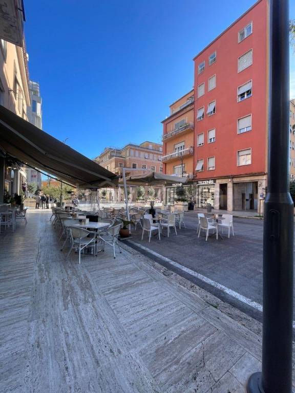 negozio in affitto a Latina in zona Centro Città