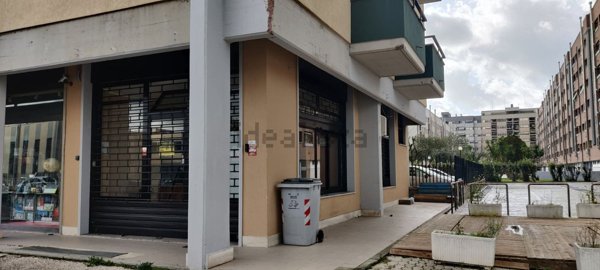 locale commerciale in affitto a Latina