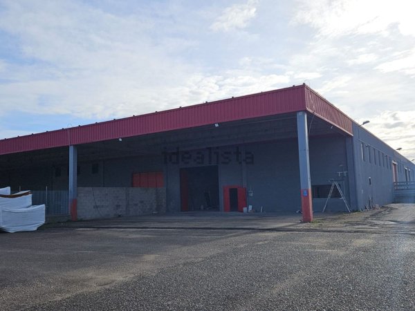 capannone in affitto a Latina