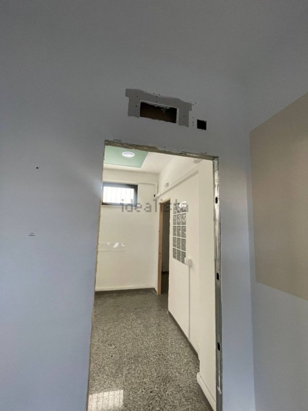 locale commerciale in affitto a Latina