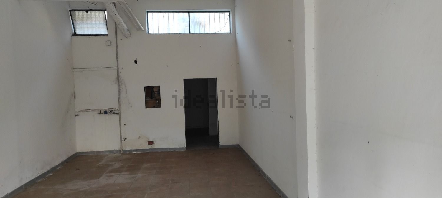 locale commerciale in affitto a Latina