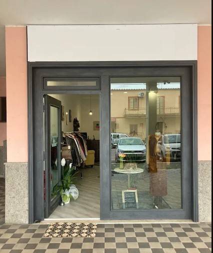 negozio in affitto a Latina in zona Centro Città