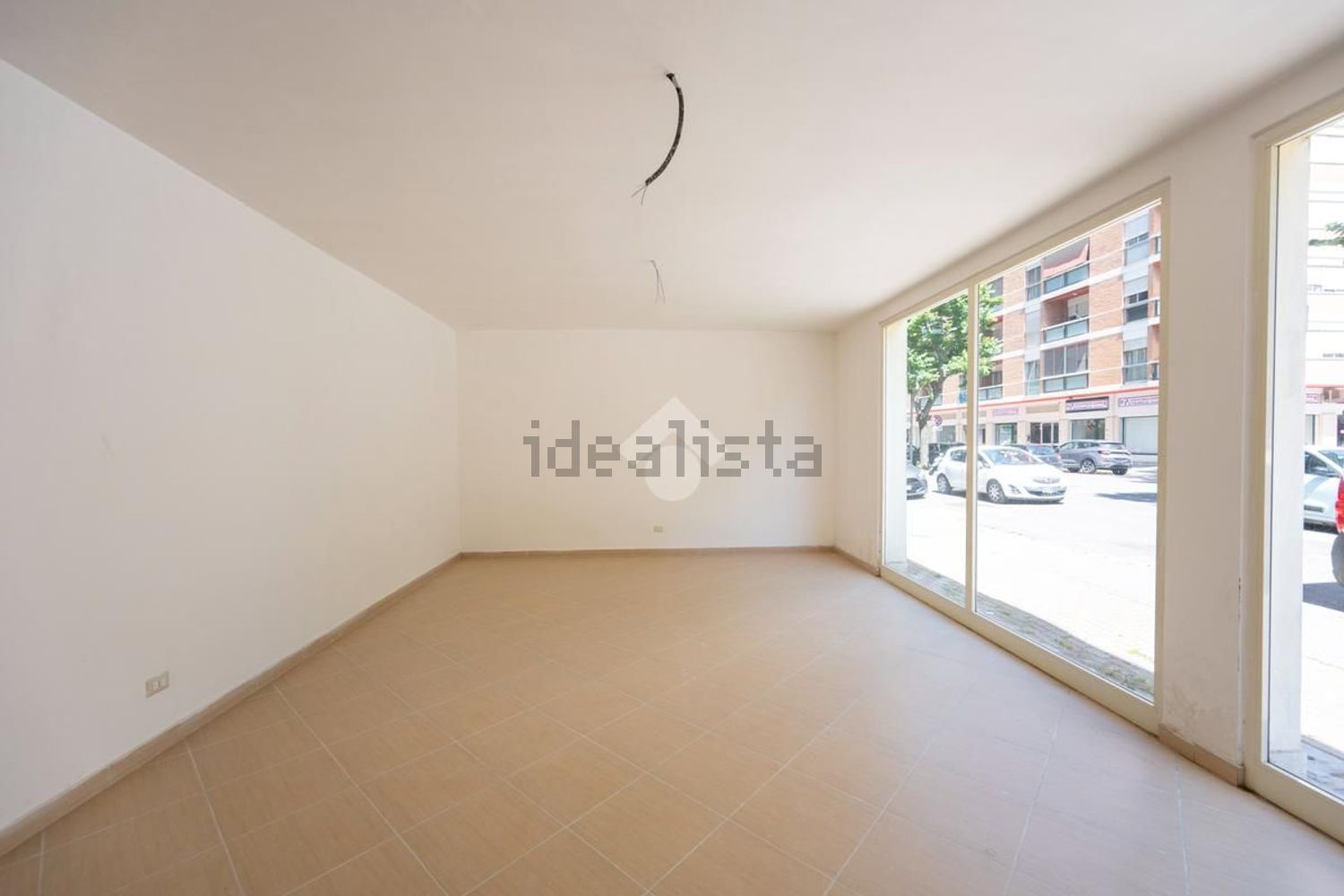 locale commerciale in affitto a Latina