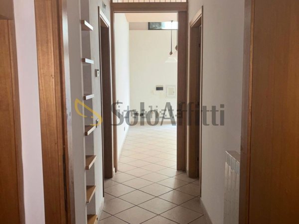 locale commerciale in affitto a Latina