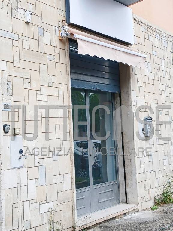negozio in affitto a Latina in zona Centro Città