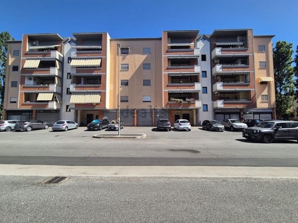 locale commerciale in affitto a Latina in zona Latina Scalo