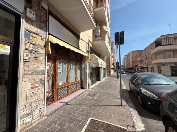 locale commerciale in affitto a Latina