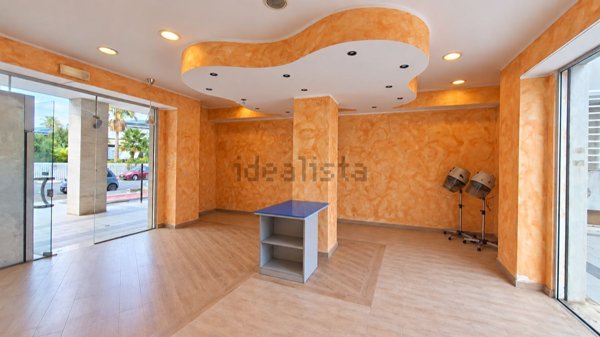 locale commerciale in affitto a Latina