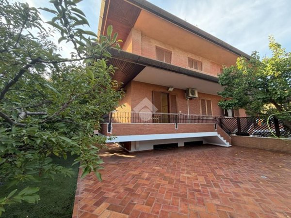casa indipendente in affitto a Latina