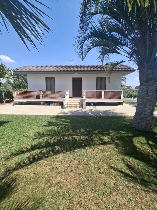 casa indipendente in affitto a Latina