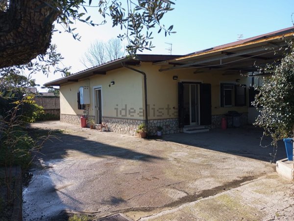casa indipendente in affitto a Minturno in zona Marina