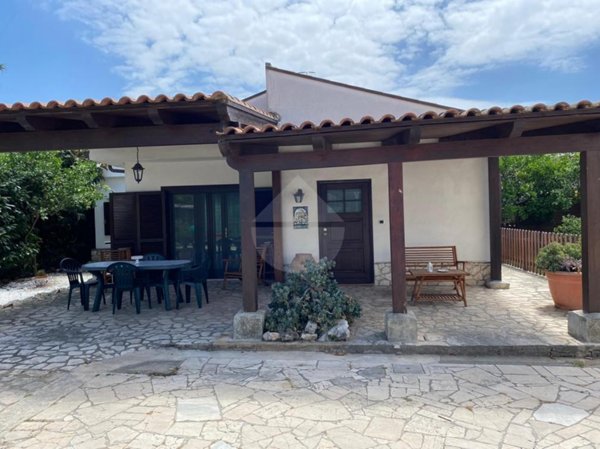 casa indipendente in affitto a Minturno in zona Scauri