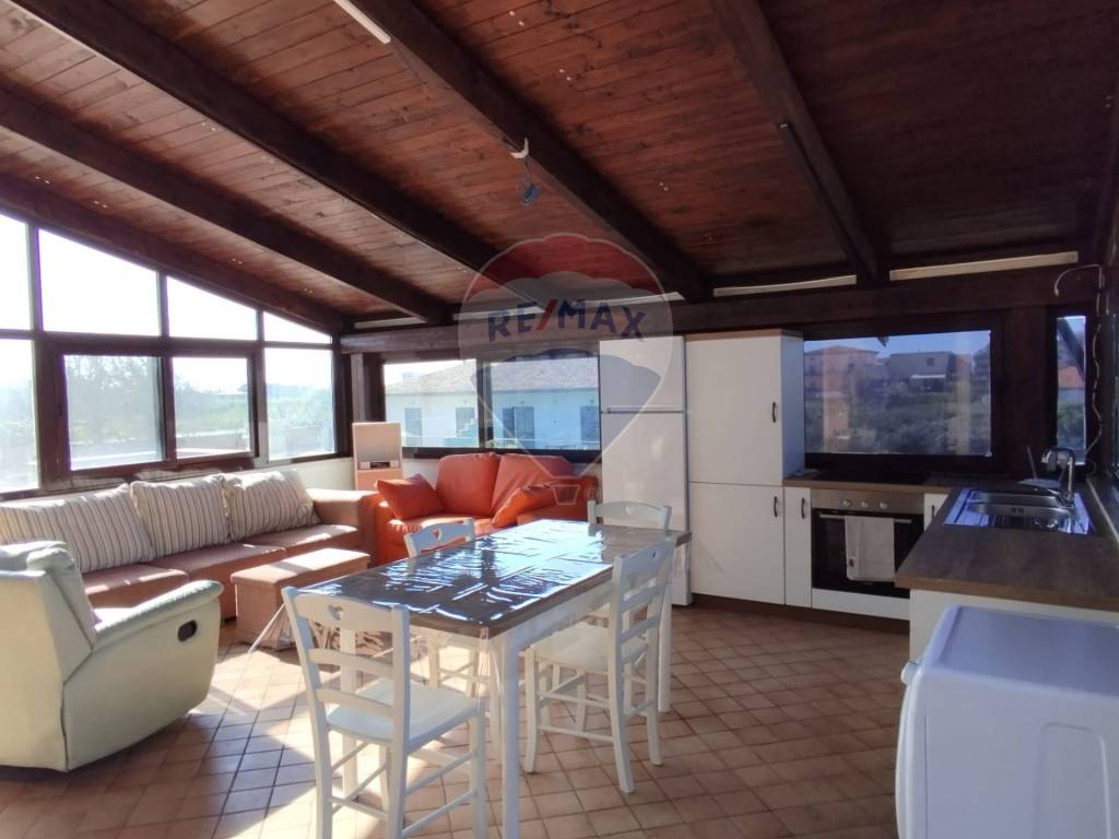 appartamento in affitto a Minturno in zona Scauri