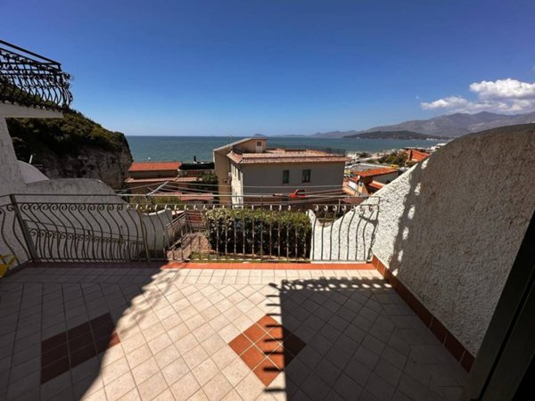 casa indipendente in affitto a Minturno