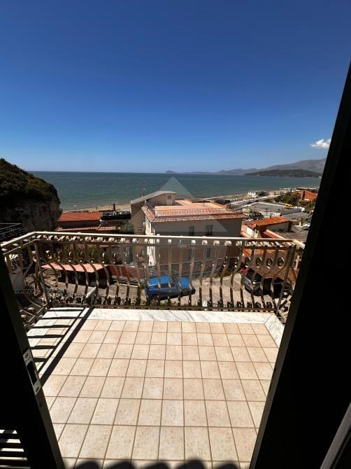 casa indipendente in affitto a Minturno in zona Scauri