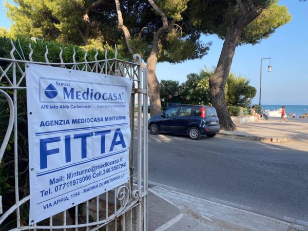 casa indipendente in affitto a Minturno in zona Scauri
