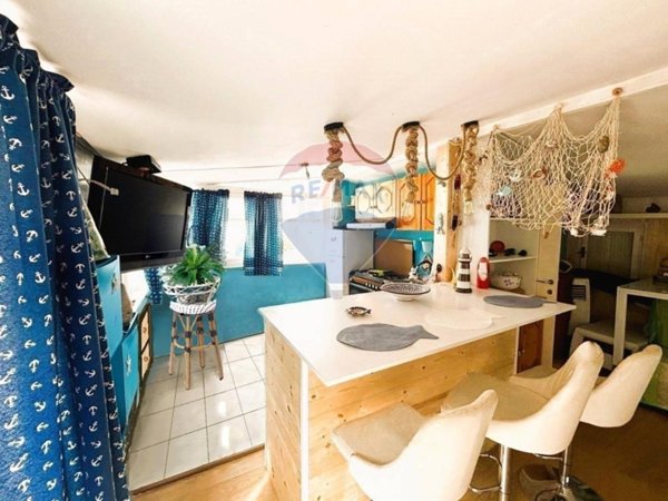 casa indipendente in affitto a Minturno in zona Scauri