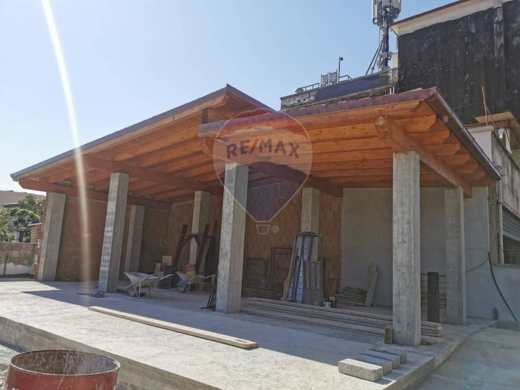 negozio in affitto a Minturno in zona Marina
