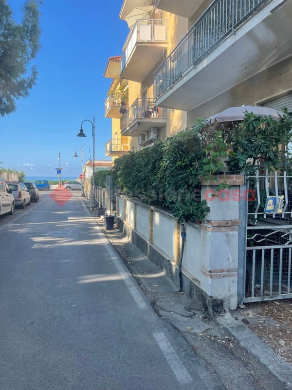 appartamento in affitto a Minturno in zona Scauri