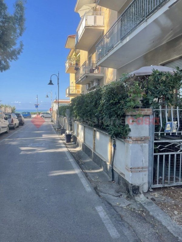 appartamento in affitto a Minturno in zona Scauri