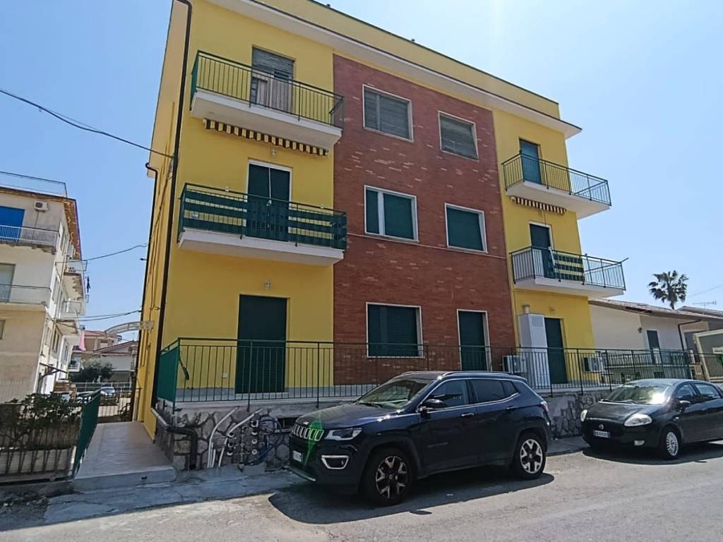 appartamento in affitto a Minturno in zona Scauri