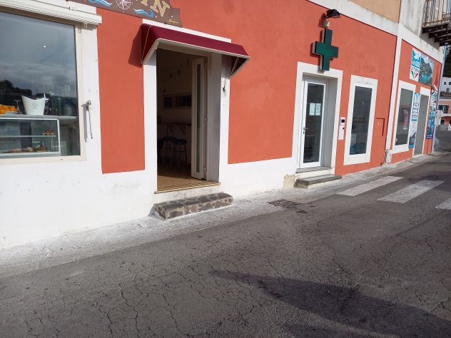 locale commerciale in affitto a Ponza in zona Le Forna