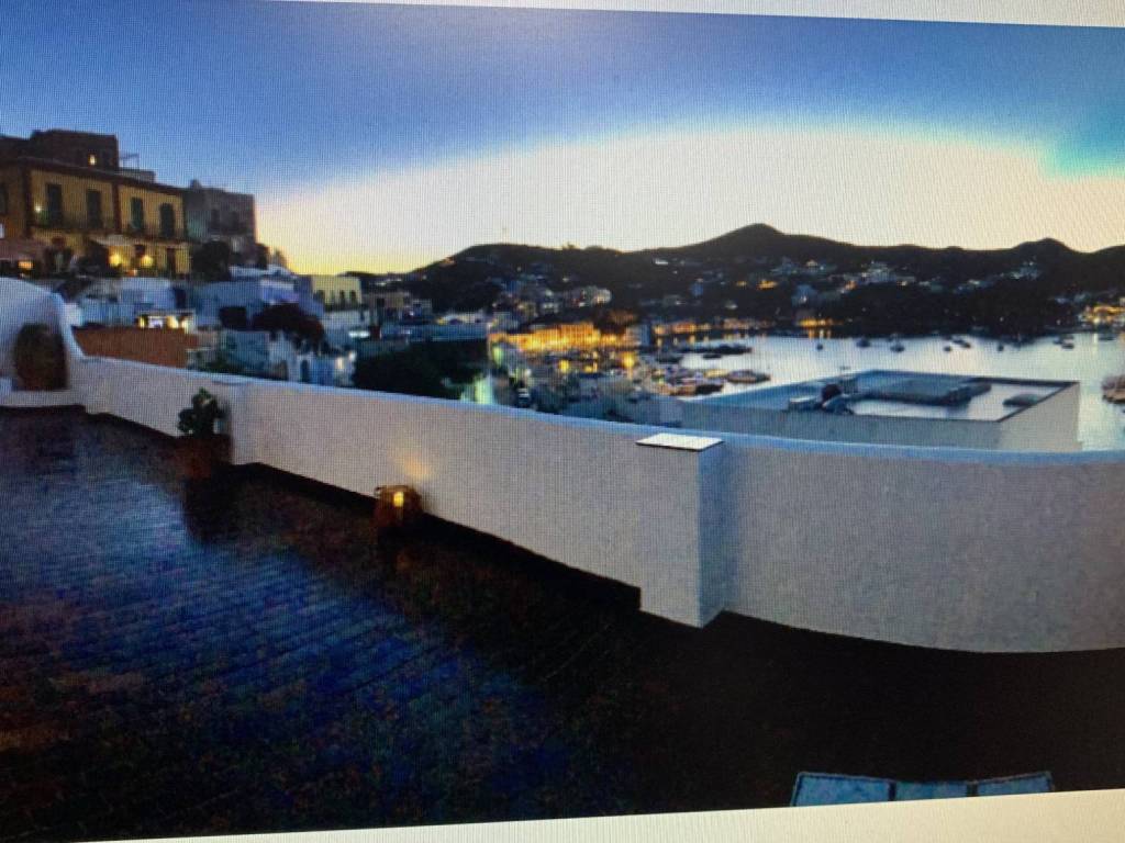 casa indipendente in affitto a Ponza