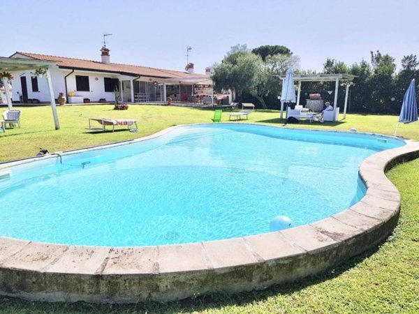 casa indipendente in affitto a Sabaudia