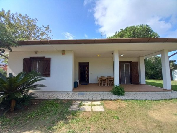casa indipendente in affitto a Sabaudia
