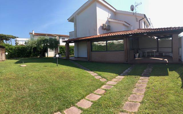 casa indipendente in affitto a Sabaudia