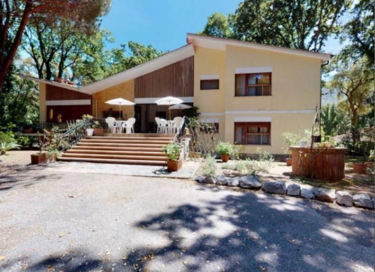 casa indipendente in affitto a Sabaudia in zona Baia d'Argento