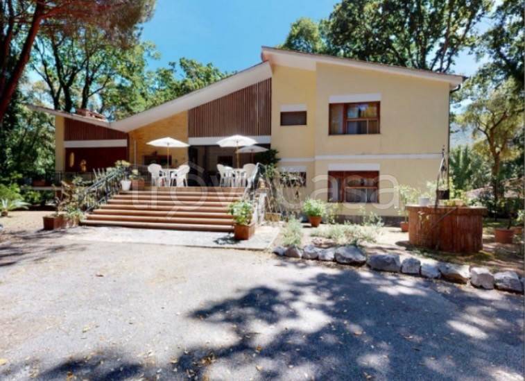 casa indipendente in affitto a Sabaudia in zona Baia d'Argento