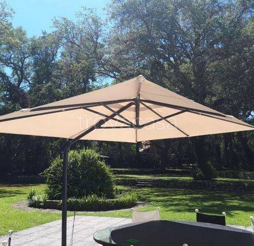 casa indipendente in affitto a Sabaudia in zona Baia d'Argento