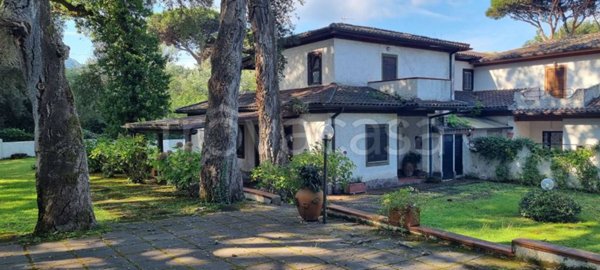 casa indipendente in affitto a Sabaudia in zona Baia d'Argento