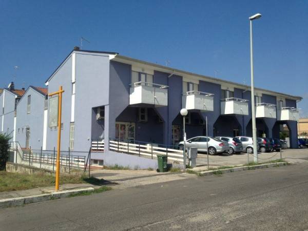locale commerciale in affitto a Sabaudia